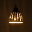 GloboStar® COOLIE 01476 Μοντέρνο Κρεμαστό Φωτιστικό Μονόφωτο Καμπάνα 1 x E27 IP20 Μαύρο & Ασημί Μέταλλο - Μ12.5 x Π12.5 x Υ11.5cm