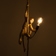 GloboStar® APES 01803 Μοντέρνο Κρεμαστό Φωτιστικό Φιγούρα Μονόφωτο 1 x E27 IP20 Χρυσό Πλαστικό με Μπεζ Σχοινί - Μ26 x Π28 x Υ69cm
