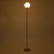 GloboStar® HUDSON 00500 Μοντέρνο Επιδαπέδιο Φωτιστικό Μονόφωτο 1 x E27 IP20 Χρυσό Αλουμίνιο με Λευκό Πλαστικό - Μ20 x Π20 x Υ177cm