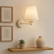 GloboStar® ELEGANTE 204-0187 Μοντέρνο Φωτιστικό Τοίχου Απλίκα Μονόφωτο 1 x E27 AC 220-240V IP20 Μπεζ & Λευκό - Μ14 x Π14 x Υ26cm