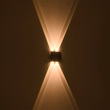 GLOBOSTAR® SIXOAD 60677 Μοντέρνο Φωτιστικό Τοίχου - Απλίκα LED 8W 1000lm 30° AC 220-240V Αδιάβροχο IP65 Θερμό Λευκό 2700K - CREE XPE Chip & TÜV SÜD Driver - Μαύρο Ματ - Μ12 x Π4 x Υ8cm - 5 Χρόνια Εγγύηση