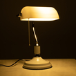 GloboStar® LIBRARY 01390 Vintage Επιτραπέζιο Φωτιστικό Πορτατίφ Μονόφωτο 1 x E27 IP20 Λευκό & Ασημί Μέταλλο με Λευκό Γυαλί - Μ26.5 x Π19 x Υ38cm