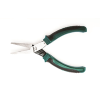 Μυτοτσίμπιδο mini ηλεκτρονικών με επίπεδα άκρα 140mm
Δίχρωμη αντιολισθητική λαβή TPE που προσφέρει
ανώτερη άνεση και κράτημα.
Οι λεπίδες κοπής σκληρυμένες με λέιζερ κόβουν
καθαρά και παραμένουν αιχμηρές 50% περισσότερο.
Η διάφανη αντισκωριακή επίστρωση πα