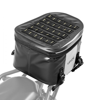 Τσάντα πίσω καθίσματος μοτοσικλέτας VEVOR, τσάντα πίσω καθίσματος μοτοσικλέτας 28 λίτρων με αδιάβροχο ύφασμα, τσάντα αποσκευών μοτοσικλέτας για υπαίθριες αθλητικές δραστηριότητες, τσάντα πορτμπαγκάζ με τσέπη και ρυθμιζόμενη αγκράφα, πίσω σχάρες γενικής χρήσης, μαύρη