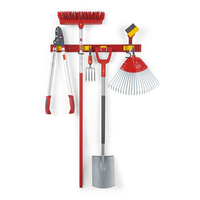 Σύστημα εξοικονόμησης χώρου για την οργάνωση των εργαλείων κηπουρικής
Διαφορετικά άγκιστρα και υποδοχές για μέγιστη ευελιξία
Μήκος: 80cm
Περιλαμβάνει 4 γάντζους
Περιλαμβάνεται υλικό τοποθέτησης / 79AMC001650