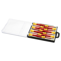 Σετ κατσαβίδια ακριβείας με μόνωση 1000V VDE 7τεμ.
Περιλαμβάνει:
 
2 - Phillips #00, #0
5 - ίσια 1.5mm, 1.8mm, 2.0mm, 2.5mm, 3.0mm / ST09318