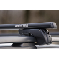 MENABO ΜΠΑΡΕΣ ΟΡΟΦΗΣ ΑΛΟΥΜΙΝΙΟΥ SHERMAN BLACK 120 cm ΣΕ ΜΑΥΡΟ ΧΡΩΜΑ ΓΙΑ Lincoln Navigator 5 doors 1998>2006 ΜΕ RAISED RAILS (Παράλληλες Μπάρες με Κενό) - 2 ΤΕΜ. (12280/MB)