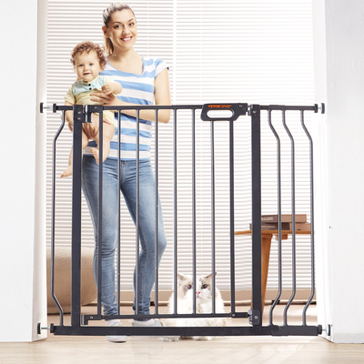 VEVOR Baby Gate, 29,5&quot;-39&quot; Extra Wide, 30&quot; High, Dog Gate για σκάλες Πόρτες και σπίτι, Easy Step Walk Thru Auto Close Child Gate Πόρτα ασφαλείας κατοικίδιων ζώων με κιτ τοποθέτησης πίεσης και κιτ τοποθέτησης στον τοίχο, μαύρο