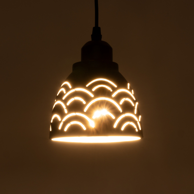 GloboStar® COOLIE 01482 Μοντέρνο Κρεμαστό Φωτιστικό Μονόφωτο Καμπάνα 1 x E27 IP20 Μαύρο & Ασημί Μέταλλο - Μ12.5 x Π12.5 x Υ11.5cm