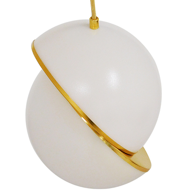 GloboStar® HUDSON 01554 Μοντέρνο Κρεμαστό Φωτιστικό Μπάλα Μονόφωτο 1 x E27 IP20 Λευκό Πλαστικό με Χρυσό Μέταλλο - Μ20 x Π20 x Υ25cm