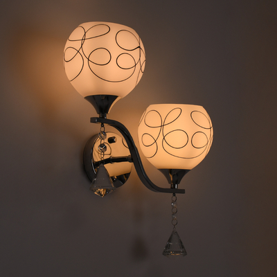 GloboStar® CANTER 00635 Μοντέρνο Επιτοίχιο Φωτιστικό Απλίκα Δίφωτο 2 x E27 IP20 Ασημί Μέταλλο με Λευκό Γυαλί - Μ32 x Π15 x Υ40cm