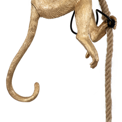 GloboStar® APES 01803 Μοντέρνο Κρεμαστό Φωτιστικό Φιγούρα Μονόφωτο 1 x E27 IP20 Χρυσό Πλαστικό με Μπεζ Σχοινί - Μ26 x Π28 x Υ69cm