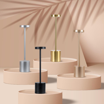 GloboStar® JOJO 76520 Μοντέρνο Επιτραπέζιο Φωτιστικό Πορτατίφ LED 1.5W 105lm 120° DC 5V Επαναφορτιζόμενο με Μπαταρία Li-ion 1800mAh - Διακόπτη Αφής με 3 Εναλλαγές Φωτισμού CCT Θερμό - Φυσικό - Ψυχρό 1500K - 4500K - 6000K Dimmable - D8 x H34cm - Μαύρο