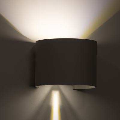 GloboStar® AXIS-R 60638 Φωτιστικό Τοίχου - Απλίκα Αρχιτεκτονικού Φωτισμού Εσωτερικού/Εξωτερικού Χώρου Up & Down LED 10W 1200lm 10 έως 60° AC 220-240V Αδιάβροχο IP65 Μ10 x Π10 x Υ10cm - Φυσικό Λευκό 4500K - Λευκό - Bridgelux Chip - 3 Years Warranty