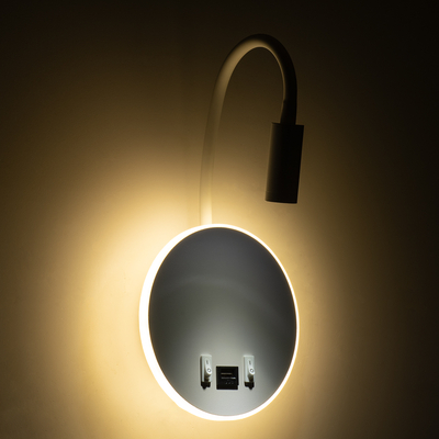 GloboStar® GOOSE 60881 Μοντέρνο Φωτιστικό Τοίχου - Απλίκα Ξενοδοχείου Bed Side LED 6W 600lm 36° & 360° AC 220-240V - Reading Light & 360° Κρυφός Φωτισμός - Φορτιστής USB 3A - Μ15.5 x Π15 x Υ30.5cm - Φυσικό Λευκό 4500K - Λευκό  - 3 Xρόνια Εγγύηση