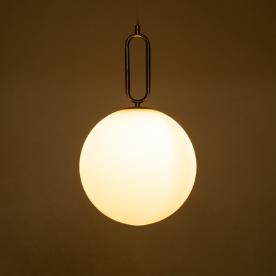 GloboStar® BELLISSIMO 61487 Μοντέρνο Κρεμαστό Φωτιστικό Μπάλα Μονόφωτο 1 x E27 IP20 Λευκό Γυαλί με Χρυσό Μέταλλο - Μ30 x Π30 x Υ52cm