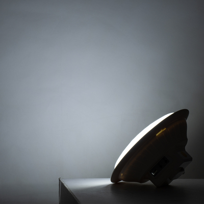 GloboStar® SOLAR-BULB 85350 Αυτόνομη Ηλιακή Κρεμαστή Λάμπα LED Giant Γλόμπος 100W 1000lm 140° 2 Λειτουργιών Ρεύματος με AC 220-240V μέσω USB Αντάπτορα ή με Φωτοβολταικό Panel 6V 12W & Επαναφορτιζόμενη Μπαταρία Li-ion 3.2V 5000mAh - Ενσωματωμένο USB 2.0 Charger Συσκευών DC5V 1000mA - IP54 - Εναλλαγή Φωτισμού μέσω Κουμπιού All In One Ψυχρό 6000k+Φυσικό 4500k+Θερμό 2700k Dimmable - Φ23 x Υ12cm - 2 Years Warranty