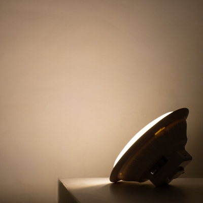 GloboStar® SOLAR-BULB 85350 Αυτόνομη Ηλιακή Κρεμαστή Λάμπα LED Giant Γλόμπος 100W 1000lm 140° 2 Λειτουργιών Ρεύματος με AC 220-240V μέσω USB Αντάπτορα ή με Φωτοβολταικό Panel 6V 12W & Επαναφορτιζόμενη Μπαταρία Li-ion 3.2V 5000mAh - Ενσωματωμένο USB 2.0 Charger Συσκευών DC5V 1000mA - IP54 - Εναλλαγή Φωτισμού μέσω Κουμπιού All In One Ψυχρό 6000k+Φυσικό 4500k+Θερμό 2700k Dimmable - Φ23 x Υ12cm - 2 Years Warranty