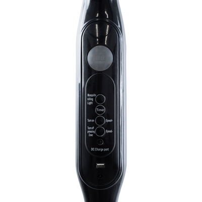 GloboStar® SOLARE-FAN 85358 Solar Fan Αυτόνομος Ηλιακός Επιδαπέδιος Ανεμιστήρας 25W 2 Λειτουργιών Ρεύματος με AC 220-240V ή με Φωτοβολταϊκό Panel 9V 15W & Επαναφορτιζόμενη Μπαταρία Li-ion 7.4V 6000mAh - 12 Ταχύτητες - Ασύρματο Χειριστήριο - Ενσωματωμένο USB 2.0 Charger Συσκευών - IP20 - Μ44 x Π37.5 x Υ132cm - Μαύρο - 2 Years Warranty