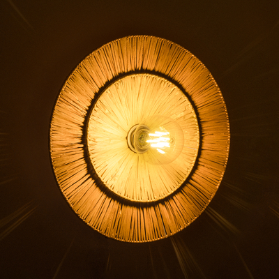 GloboStar® COLOMBO 02278 Boho Επιτοίχιο Φωτιστικό Απλίκα Μονόφωτο 1 x E27 IP20 Μπεζ Ράφια - Μ40 x Π40 x Υ9cm