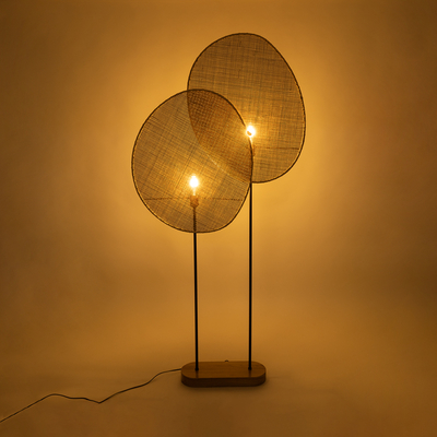 GloboStar® AZUL 02232 Boho Επιδαπέδιο Φωτιστικό Διφωτο 2 x E27 IP20 Μπεζ Ξύλο με Μαύρο Μέταλλο - Μ90 x Π17 x Υ170cm