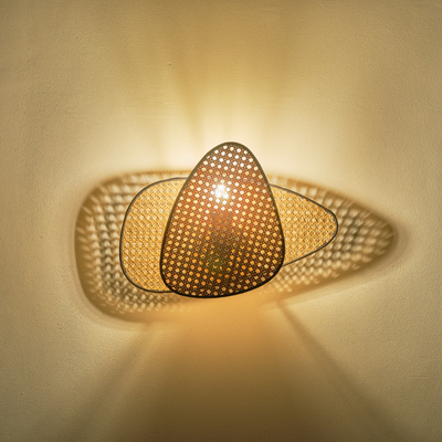 ΑΠΛΙΚΑ ΤΟΙΧΟΥ ΡΑΤΤΑΝ 1XE27 MAX 15W 430Χ300mm ΚΑΦΕ-ΜΑΥΡΟ ARTE ILLUMINA KAI