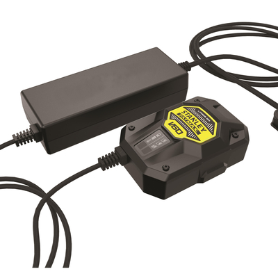 Φορτίζει μπαταρίες 54V Stanley FATMAX V60: 
Μπαταρία 2,5 Ah σε 1 ώρα 15 λεπτά 
Μπαταρία 5,0 Ah σε 2 ώρες και 30 λεπτά 
Μπαταρία 7,5 Ah σε 3 ώρες και 45 λεπτά / SFMCB6012