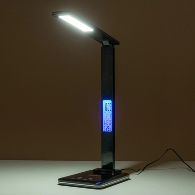 GLOBOSTAR® ZENTIME 76564 Μοντέρνο Επιτραπέζιο Φωτιστικό Γραφείου με Ασύρματη Φόρτιση 10W 2A & Ψηφιακό Ρολόι LED 3.5W 350lm 120° DC 5V με USB-C IP20 Ρυθμιζόμενο Λευκό CCT με Αφή 2700K/4500K/6000K Dimmable - Sanan SMD Chip - Μαύρο - Μ13 x Π25 x Υ50cm - 2 Χρόνια Εγγύηση