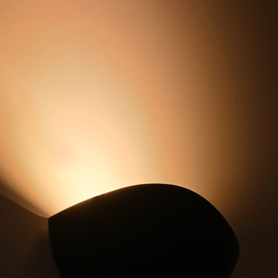 GLOBOSTAR® SELENE 60674 Μοντέρνο Φωτιστικό Τοίχου - Απλίκα LED 5W 625lm 90° AC 220-240V Αδιάβροχο IP65 Θερμό Λευκό 2700K - Bridgelux COB Chip & TÜV SÜD Driver - Μαύρο Ματ - Μ20 x Π9 x Υ12cm - 5 Χρόνια Εγγύηση