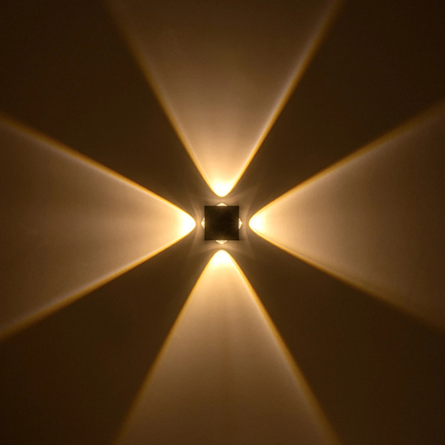 GLOBOSTAR® HIKARI 60686 Μοντέρνο Φωτιστικό Τοίχου - Απλίκα LED 8W 1000lm 30° AC 220-240V Αδιάβροχο IP65 Θερμό Λευκό 2700K - CREE XPE Chip & TÜV SÜD Driver - Μαύρο Ματ - Μ9 x Π4 x Υ9cm - 5 Χρόνια Εγγύηση