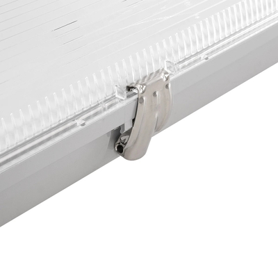 GLOBOSTAR® VIGAS 999-0250 Γραμμικό Βιομηχανικό Φωτιστικό Σκαφάκι Tri-Proof με Μεταλλικά Clips για 2 x Λάμπες T8 G13 90cm Τύπου Φθορίου LED Τροφοδοσίας Ενός Άκρου 120° AC 220-240V Αδιάβροχο IP65 - Γκρι με Διάφανο Κάλυμμα Πλαστικό PC - Μ100 x Π15 x Υ10cm