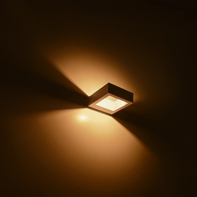 kelvo® AURA KLV-101-0118 Μοντέρνο Φωτιστικό Τοίχου - Απλίκα LED 7W 875lm 45° AC 220-240V Αδιάβροχο IP65 Θερμό Λευκό 2700K - Bridgelux COB Chip & TÜV SÜD Driver - Λευκό Ματ - Μ15 x Π12.5 x Υ4.5cm - 5 Χρόνια Εγγύηση