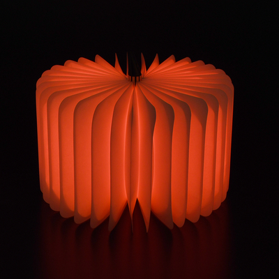 GLOBOSTAR® BOOKDECO 79636 Μοντέρνο Επιτραπέζιο Φωτιστικό Πορτατίφ LED 4W 250lm 180° DC 5V με USB 2.0 & Επαναφορτιζόμενη Μπαταρία Li-ion 3.2V 1000mAh IP20 Πολύχρωμο RGB - Μπεζ - Μ21.5 x Π16.5 x Υ2.2cm - 2 Χρόνια Εγγύηση