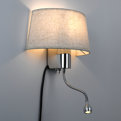 GLOBOSTAR® ELEGANT 01493 Μοντέρνο Φωτιστικό Τοίχου - Απλίκα Ξενοδοχείου Reading Light με Ντουί 1 x E27 LED 3W 360lm 36° AC 220-240V IP20 Θερμό Λευκό 2700K - Bridgelux COB Chip - Ασημί & Λευκό - Μ26.5 x Π15 x Υ43cm - 2 Χρόνια Εγγύηση