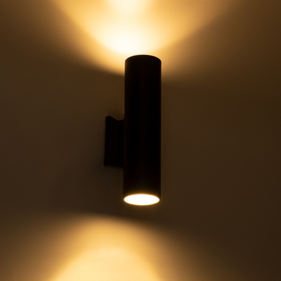 GLOBOSTAR® WALLY 77873 Μοντέρνο Φωτιστικό Τοίχου - Απλίκα με Ντουί 2 x GU10 AC 220-240V Αδιάβροχο IP65 - Μαύρο Ματ - Μ6.4 x Π11 x Υ25cm