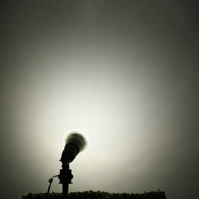 GLOBOSTAR® GARDENPAR 60227 Σποτ E27 PAR38 Σκληρού Υάλου LED 18W 1900lm 60° AC 220-240V Αδιάβροχο IP65 Φυσικό Λευκό 4500K - Μ12 x Π12 x Υ13cm - 3 Χρόνια Εγγύηση