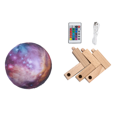 GloboStar® MOON 79615 Επιτραπέζιο Φωτιστικό Πορτατίφ LED 2W 100lm 360° DC 5V IP20 RGBW Dimmable Πολύχρωμο Πλαστικό με Μπεζ Ξύλο - Μ10 x Π10 x Υ13.5cm - 2 Xρόνια Εγγύηση