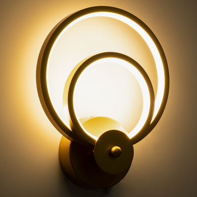 GLOBOSTAR® FREDDIE 61078 Μοντέρνο Φωτιστικό Τοίχου - Απλίκα LED 15W 1080lm 300° AC 220-240V IP20 Ρυθμιζόμενο Λευκό CCT με On/Off 2700K/4500K/6000K - Lumileds SMD Chip - Χρυσό Βούρτσας - Μ20 x Π7.5 x Υ25cm - 3 Χρόνια Εγγύηση