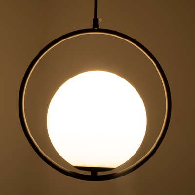 GLOBOSTAR® MADRID 00931 Μοντέρνο Κρεμαστό Φωτιστικό Οροφής με Ντουί 1 x E27 AC 220-240V IP20 - Μαύρο & Λευκό - Μ30 x Π20 x Υ30cm