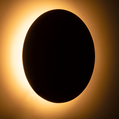 GLOBOSTAR® HELIO-R 60660 Μοντέρνο Φωτιστικό Τοίχου - Απλίκα LED 10W 1150lm 120° AC 220-240V Αδιάβροχο IP65 Θερμό Λευκό 2700K - Lumileds SMD Chip & TÜV SÜD Driver - Μαύρο Ματ - Μ21 x Π21 x Υ5cm - 5 Χρόνια Εγγύηση