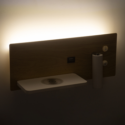 GLOBOSTAR® PALADIN 61359 Μοντέρνο Φωτιστικό Τοίχου - Απλίκα Ξενοδοχείου Reading Light με Φορτιστή USB 3A & Wireless 20W LED 6W 720lm 36° & 360° AC 220-240V IP20 Φυσικό Λευκό 4500K - Bridgelux COB Chip & TÜV SÜD Driver - Μπεζ & Λευκό - Μ30 x Π11 x Υ12cm - 3 Χρόνια Εγγύηση