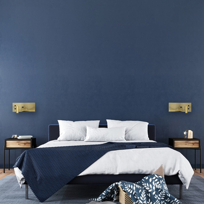 GLOBOSTAR® PALADIN 61357 Μοντέρνο Φωτιστικό Τοίχου - Απλίκα Ξενοδοχείου Reading Light με Φορτιστή USB 3A & Wireless 20W LED 6W 720lm 36° & 360° AC 220-240V IP20 Φυσικό Λευκό 4500K - Bridgelux COB Chip & TÜV SÜD Driver - Χρυσό Βούρτσας - Μ30 x Π11 x Υ12cm - 3 Χρόνια Εγγύηση