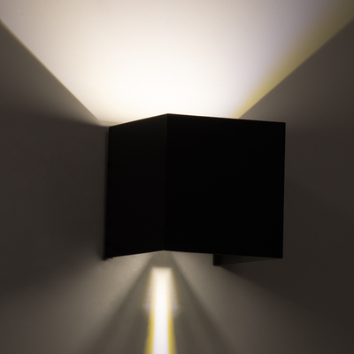 GLOBOSTAR® AXIS-S 60564 Μοντέρνο Φωτιστικό Τοίχου - Απλίκα LED 10W 1200lm 5°/60° AC 220-240V Αδιάβροχο IP65 Φυσικό Λευκό 4500K - Bridgelux COB Chip & TÜV SÜD Driver - Γκρι Ανθρακί Ματ - Μ10 x Π10 x Υ10cm - 5 Χρόνια Εγγύηση