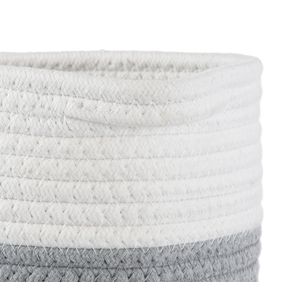 GloboStar® Artificial Garden POSITANO 20318 Διακοσμητικό Πλεκτό Καλάθι - Κασπώ Γλάστρα - Flower Pot Γκρι με Λευκό Φ20cm x Υ20cm