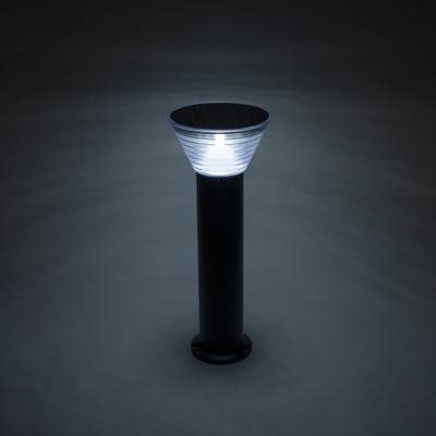 GLOBOSTAR® VEGGIE 90525 Φωτιστικό Κολωνάκι Κήπου LED 10W 330lm 120° με Ενσωματωμένο Φωτοβολταϊκό Panel 6V 2W & Επαναφορτιζόμενη Μπαταρία Li-ion 3.2V 1800mAh με Αισθητήρα Ημέρας-Νύχτας Αδιάβροχο IP65 Ψυχρό Λευκό 6000K - Γκρι Ανθρακί - Μ23 x Π23 x Υ60cm - 2 Χρόνια Εγγύηση