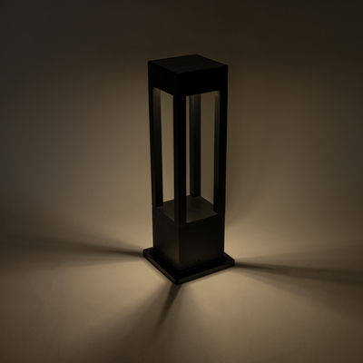 GLOBOSTAR® HONEYBEE 90537 Φωτιστικό Κολωνάκι Κήπου LED 10W 500lm 120° με Ενσωματωμένο Φωτοβολταϊκό Panel 6V 2W & Επαναφορτιζόμενη Μπαταρία Li-ion 3.2V 4000mAh με Αισθητήρα Ημέρας-Νύχτας Αδιάβροχο IP65 Ψυχρό Λευκό 6000K - Γκρι Ανθρακί - Μ20 x Π20 x Υ60cm - 2 Χρόνια Εγγύηση