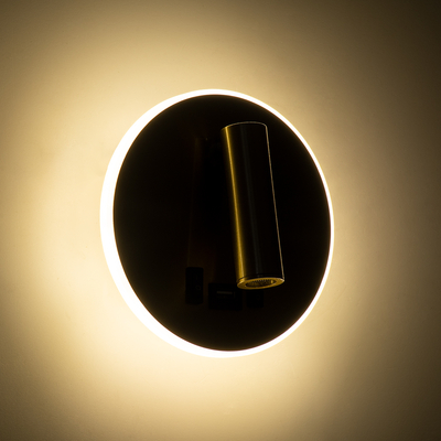 GLOBOSTAR® LADY-R 60940 Μοντέρνο Φωτιστικό Τοίχου - Απλίκα Ξενοδοχείου Reading Light με Φορτιστή USB 3A LED 6W 600lm 36° & 360° AC 220-240V IP20 Φυσικό Λευκό 4500K - Bridgelux COB Chip & TÜV SÜD Driver - Χρυσό Βούρτσας - Μ15 x Π15 x Υ17cm - 3 Χρόνια Εγγύηση