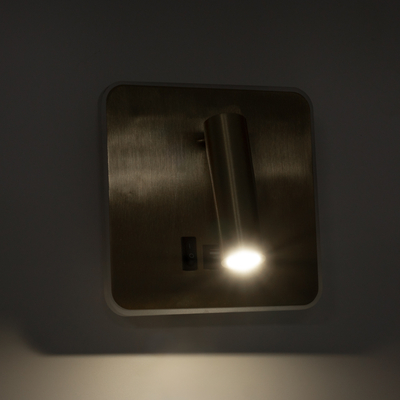 GLOBOSTAR® LADY-S 60944 Μοντέρνο Φωτιστικό Τοίχου - Απλίκα Ξενοδοχείου Reading Light με Φορτιστή USB 3A LED 6W 600lm 36° & 360° AC 220-240V IP20 Φυσικό Λευκό 4500K - Bridgelux COB Chip & TÜV SÜD Driver - Χρυσό Πλατίνα - Μ15 x Π15 x Υ7cm - 3 Χρόνια Εγγύηση