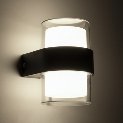 GLOBOSTAR® EMPIRE 60776 Μοντέρνο Φωτιστικό Τοίχου - Απλίκα LED 10W 1050lm 120° AC 220-240V Αδιάβροχο IP65 Φυσικό Λευκό 4500K - Bridgelux SMD Chip & TÜV SÜD Driver - Διάφανο & Μαύρο Ματ - M10 x Π11 x Υ13.5cm - 3 Χρόνια Εγγύηση