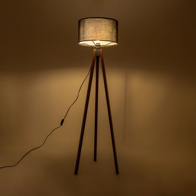 GloboStar® SAGA 204-0038 Μοντέρνο Eπιδαπέδιο Φωτιστικό Μονόφωτο 1 x E27 IP20 Καφέ Ξύλο με Μαύρο Ύφασμα - Μ38 x Π38 x Υ140cm